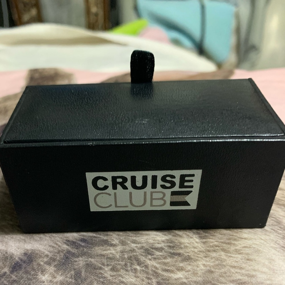 New cruise club cuffs
